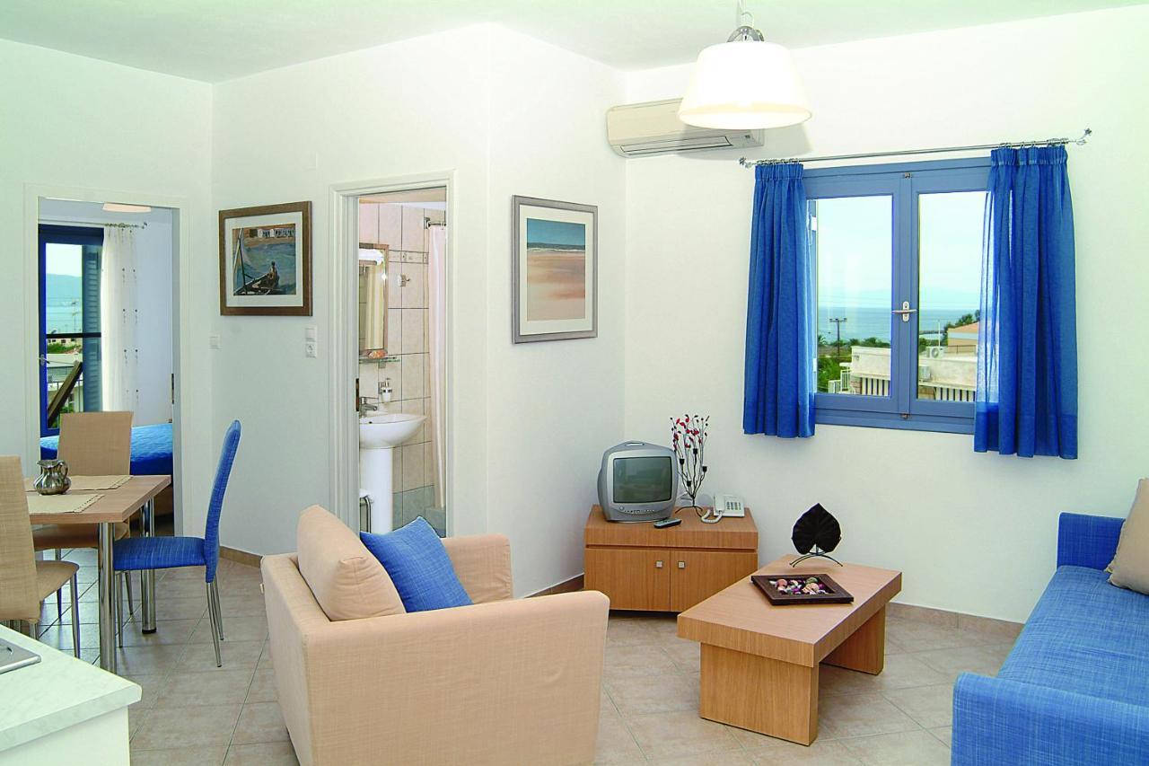 Fistikies Holiday Apartments Aegina Bilik gambar